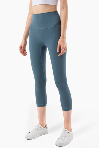 Shop Feel Like Skin Elastic Waistband Cropped Yoga Leggings Now On Klozey Store - Trendy U.S. Premium Women Apparel & Accessories And Be Up-To-Fashion!