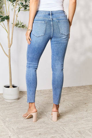 Shop BAYEAS Raw Hem Skinny Jeans Now On Klozey Store - Trendy U.S. Premium Women Apparel & Accessories And Be Up-To-Fashion!
