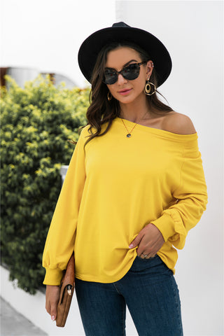 Shop Round Neck Raglan Sleeve Sweatshirt Now On Klozey Store - Trendy U.S. Premium Women Apparel & Accessories And Be Up-To-Fashion!