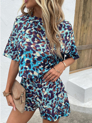 Shop Printed Round Neck Half Sleeve Top and Shorts Set Now On Klozey Store - Trendy U.S. Premium Women Apparel & Accessories And Be Up-To-Fashion!