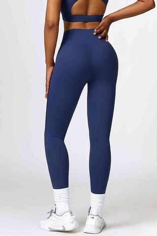 Shop Breathable Wide Waistband Active Leggings Now On Klozey Store - Trendy U.S. Premium Women Apparel & Accessories And Be Up-To-Fashion!