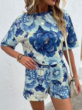 Shop Floral Print Round Neck Dropped Shoulder Half Sleeve Top and Shorts Set Now On Klozey Store - Trendy U.S. Premium Women Apparel & Accessories And Be Up-To-Fashion!