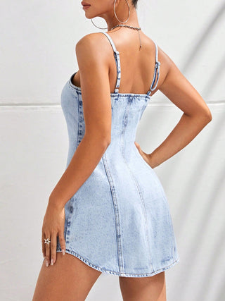 Shop Button Up Spaghetti Strap Denim Dress Now On Klozey Store - Trendy U.S. Premium Women Apparel & Accessories And Be Up-To-Fashion!