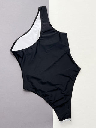 Shop Contrast Panel One-Piece Swimsuit Now On Klozey Store - Trendy U.S. Premium Women Apparel & Accessories And Be Up-To-Fashion!