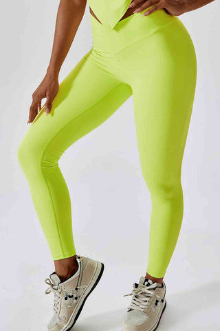 Shop Wide Waistband Slim Fit Back Pocket Sports Leggings Now On Klozey Store - Trendy U.S. Premium Women Apparel & Accessories And Be Up-To-Fashion!