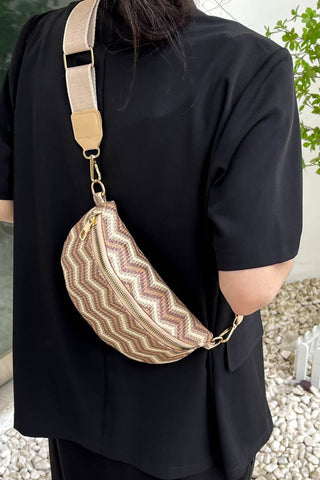 Shop Chevron Straw Sling Bag Now On Klozey Store - Trendy U.S. Premium Women Apparel & Accessories And Be Up-To-Fashion!