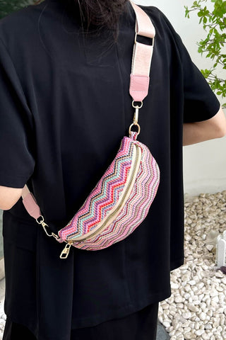 Shop Chevron Straw Sling Bag Now On Klozey Store - Trendy U.S. Premium Women Apparel & Accessories And Be Up-To-Fashion!
