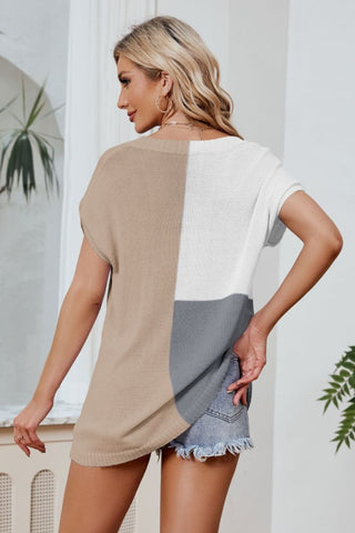 Shop Color Block V-Neck Knit Top Now On Klozey Store - Trendy U.S. Premium Women Apparel & Accessories And Be Up-To-Fashion!