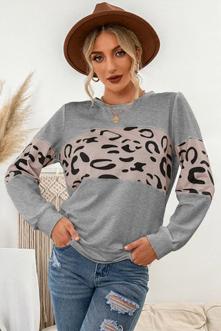 Shop Contrast Leopard Crewneck Sweatshirt Now On Klozey Store - Trendy U.S. Premium Women Apparel & Accessories And Be Up-To-Fashion!