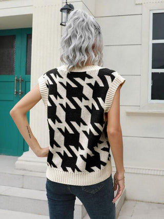Shop Houndstooth V-Neck Sweater Vest Now On Klozey Store - Trendy U.S. Premium Women Apparel & Accessories And Be Up-To-Fashion!