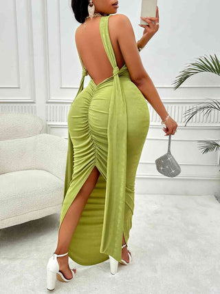 Shop Plus Size Backless Ruched Dress Now On Klozey Store - Trendy U.S. Premium Women Apparel & Accessories And Be Up-To-Fashion!