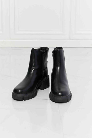 Shop MMShoes What It Takes Lug Sole Chelsea Boots in Black Now On Klozey Store - Trendy U.S. Premium Women Apparel & Accessories And Be Up-To-Fashion!