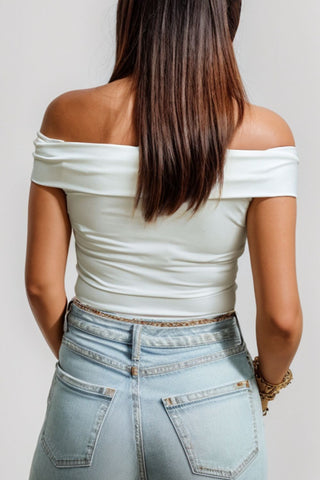 Shop Off-Shoulder Short Sleeve Blouse Now On Klozey Store - Trendy U.S. Premium Women Apparel & Accessories And Be Up-To-Fashion!