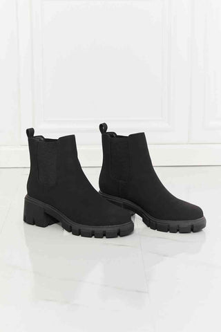 Shop MMShoes Work For It Matte Lug Sole Chelsea Boots in Black Now On Klozey Store - Trendy U.S. Premium Women Apparel & Accessories And Be Up-To-Fashion!