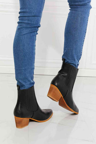 Shop MMShoes Love the Journey Stacked Heel Chelsea Boot in Black Now On Klozey Store - Trendy U.S. Premium Women Apparel & Accessories And Be Up-To-Fashion!