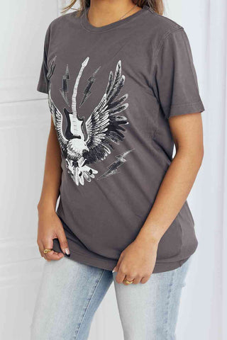 Shop mineB Full Size Eagle Graphic Tee Shirt Now On Klozey Store - Trendy U.S. Premium Women Apparel & Accessories And Be Up-To-Fashion!