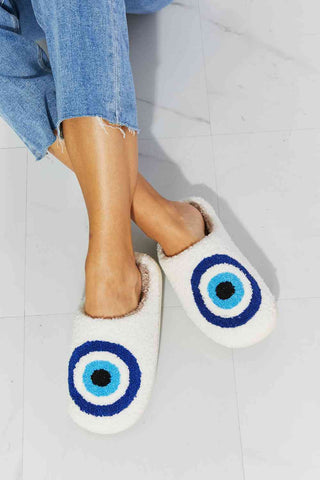 Shop MMShoes Eye Plush Slipper Now On Klozey Store - Trendy U.S. Premium Women Apparel & Accessories And Be Up-To-Fashion!