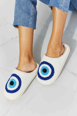Shop MMShoes Eye Plush Slipper Now On Klozey Store - Trendy U.S. Premium Women Apparel & Accessories And Be Up-To-Fashion!