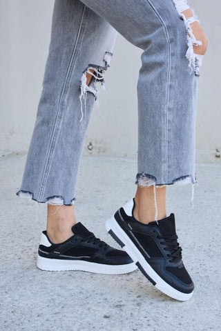 Shop Forever Link Lace-Up Round Toe Flat Sneakers Now On Klozey Store - Trendy U.S. Premium Women Apparel & Accessories And Be Up-To-Fashion!