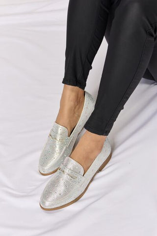 Shop Forever Link Rhinestone Point Toe Loafers Now On Klozey Store - Trendy U.S. Premium Women Apparel & Accessories And Be Up-To-Fashion!