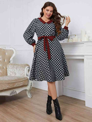 Shop Plus Size Plaid V-Neck Long Sleeve Dress Now On Klozey Store - Trendy U.S. Premium Women Apparel & Accessories And Be Up-To-Fashion!