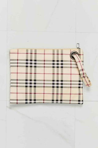 Shop Carry Your Love Plaid Wristlet Now On Klozey Store - Trendy U.S. Premium Women Apparel & Accessories And Be Up-To-Fashion!