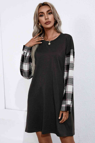 Shop Plaid Sleeve Contrast T-Shirt Dress Now On Klozey Store - Trendy U.S. Premium Women Apparel & Accessories And Be Up-To-Fashion!